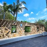 M&g House *