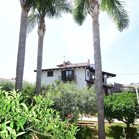 M&g House *
