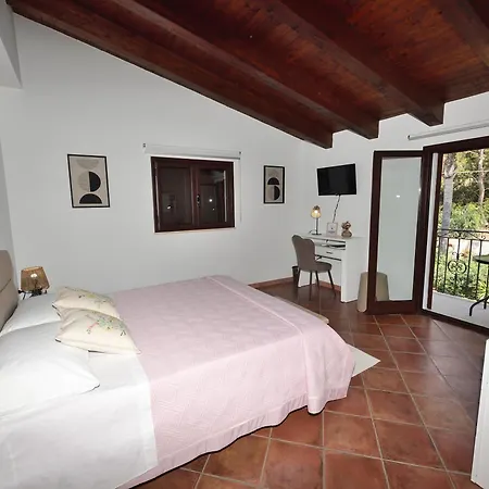 M&g House *
